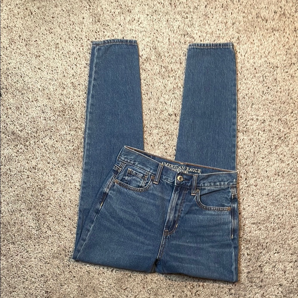 American Eagle High Rise Mom Jean Size 00